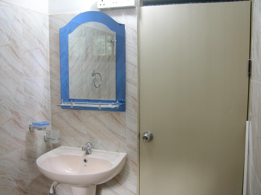 Отель Iduwara Guest Сигирия Экстерьер фото