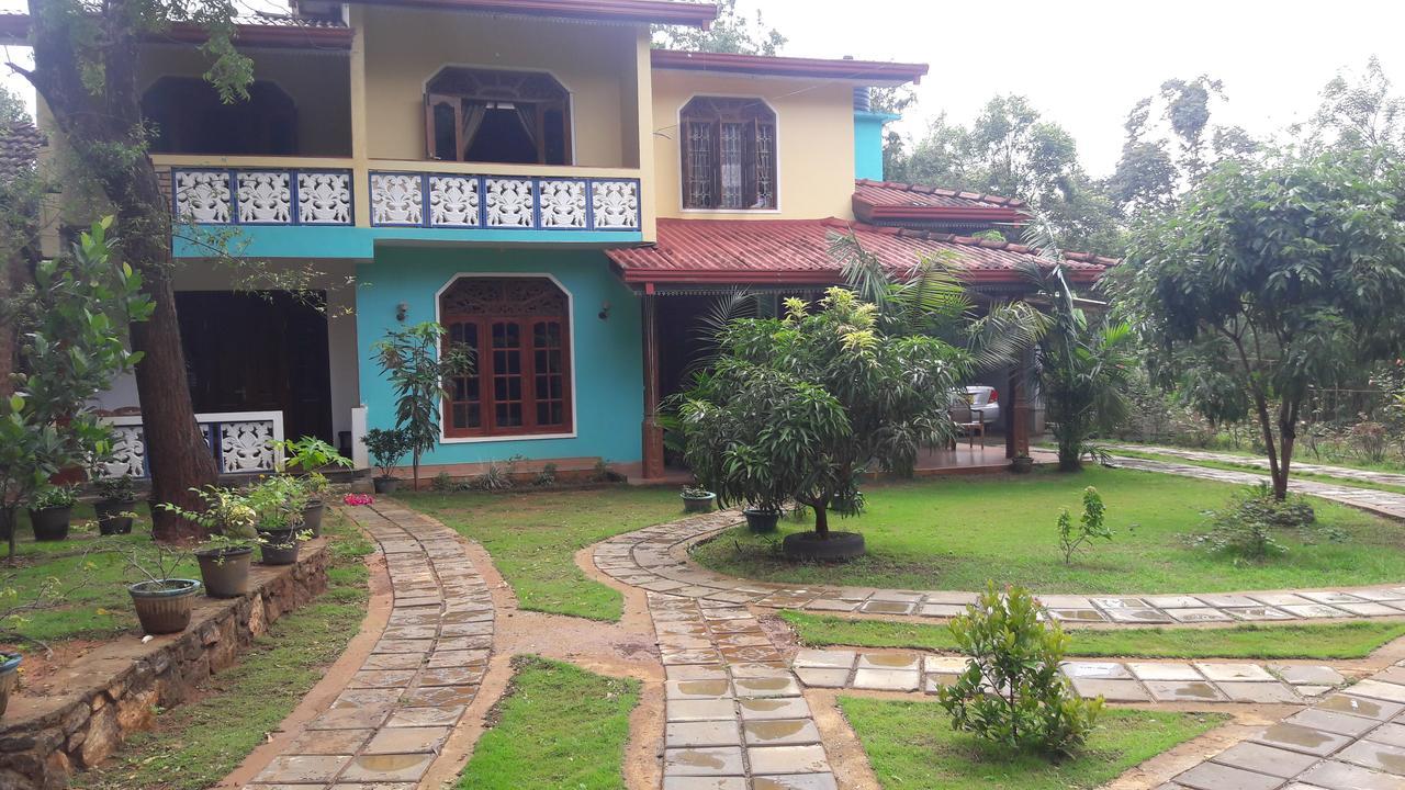 Отель Iduwara Guest Сигирия Экстерьер фото