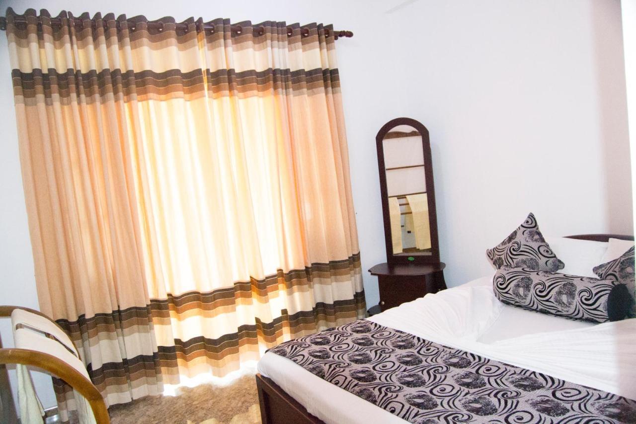 Отель Iduwara Guest Сигирия Экстерьер фото